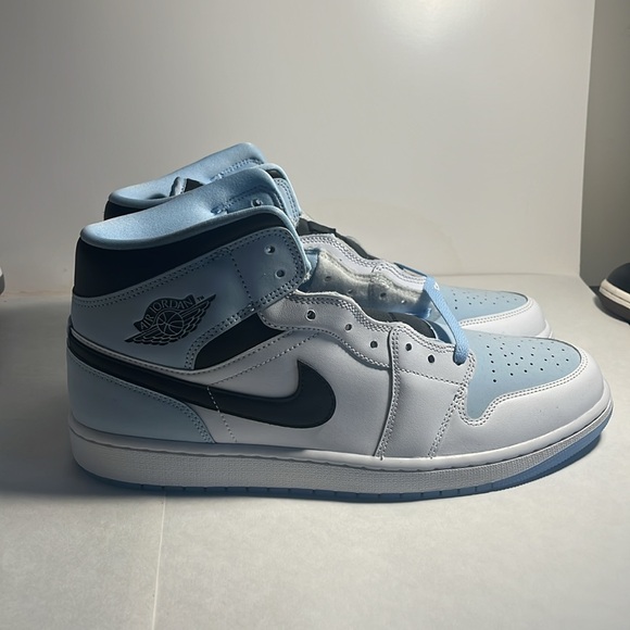 Jordan 1 ice blue - Picture 2 of 5